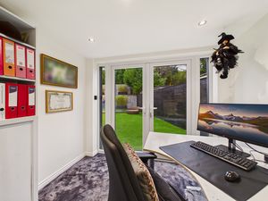 Photo 1- click for photo gallery